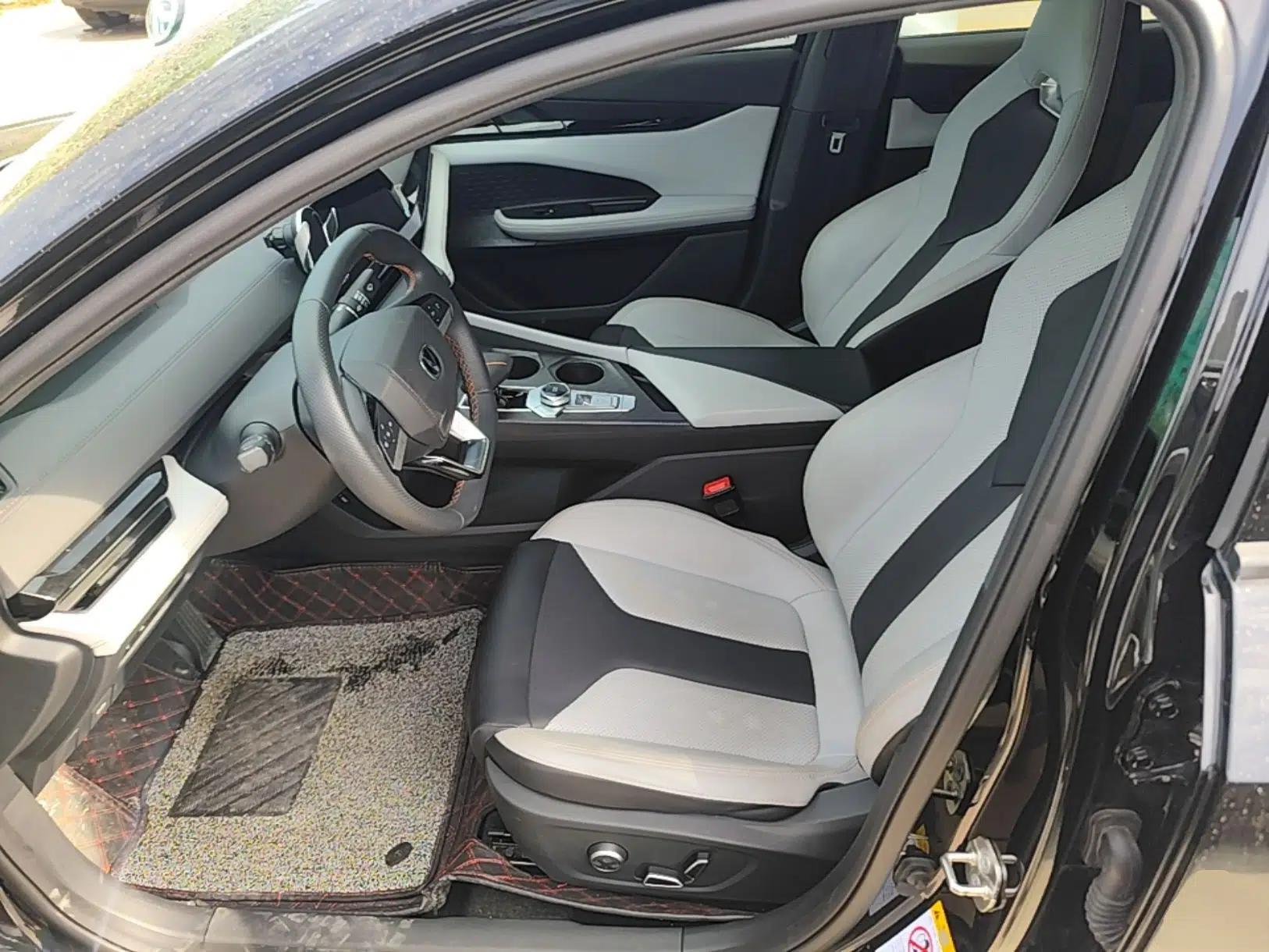 CHANGAN UNI-V iDD 2024 Blue Whale Smart Electric iDD 136km Luxury Model — миниатюра 17