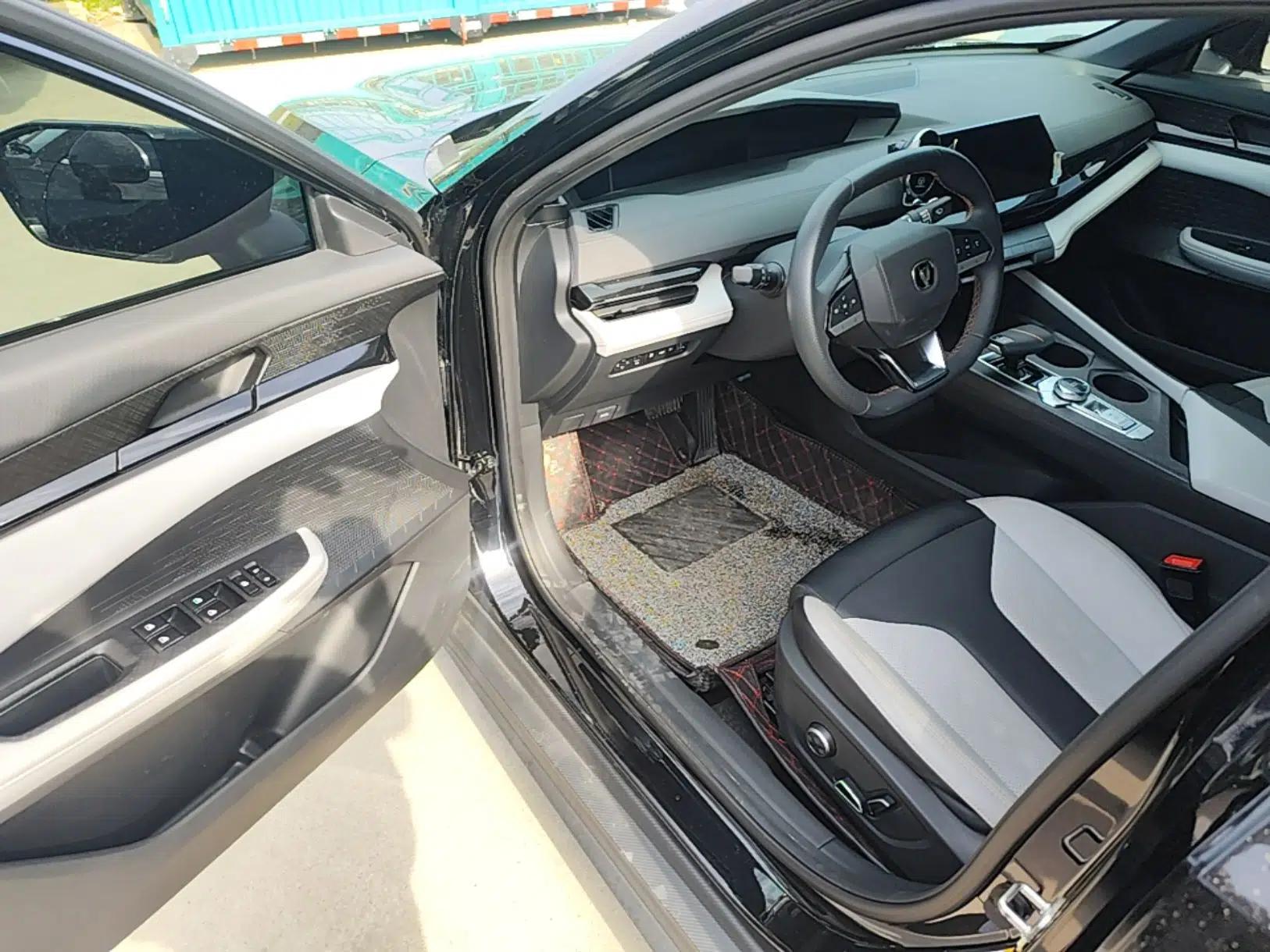 CHANGAN UNI-V iDD 2024 Blue Whale Smart Electric iDD 136km Luxury Model — миниатюра 18