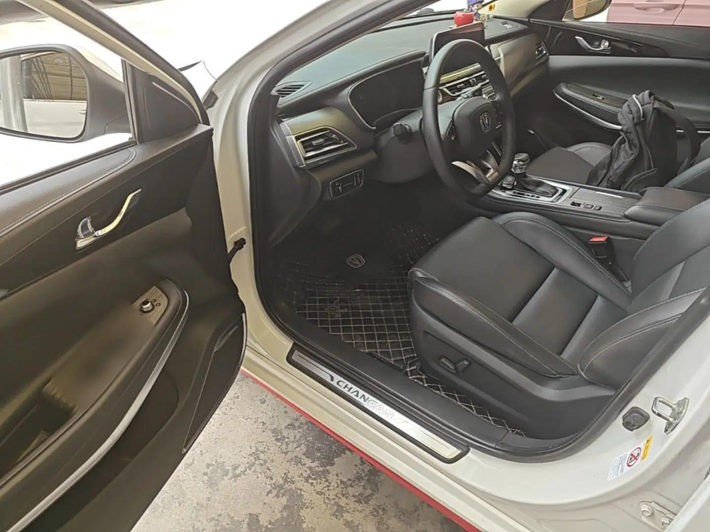 CHANGAN Ruicheng CC 2021 Blue Whale Edition 1.5T DCT Luxury Model — миниатюра 19