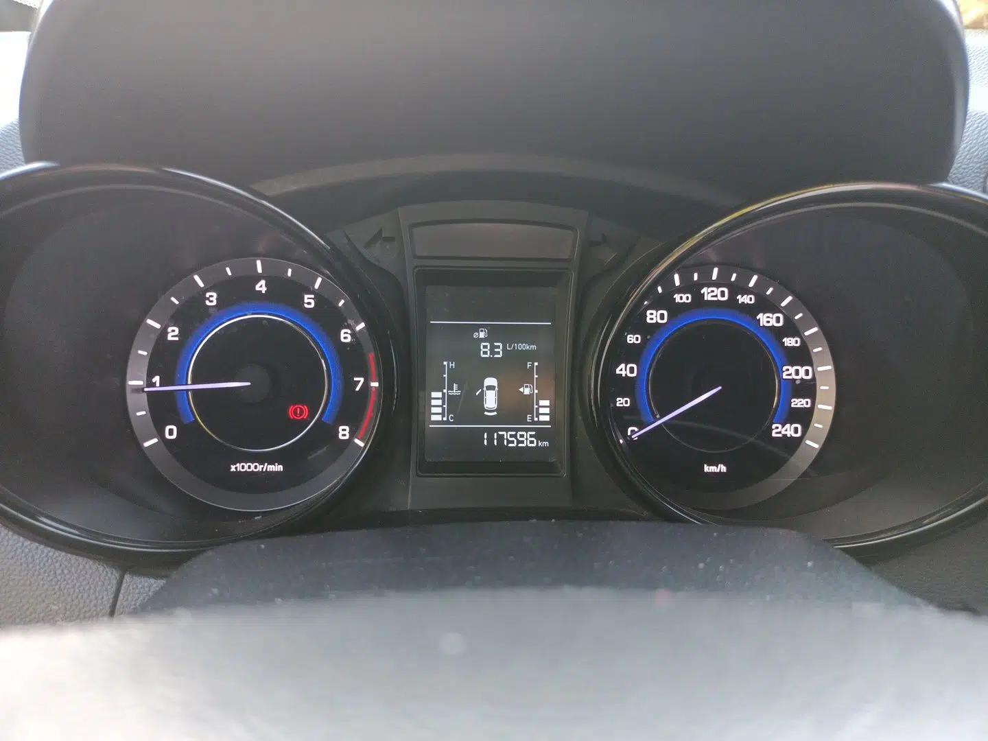 CHANGAN CS15 2016 1.5L Manual Fashion Edition — миниатюра 12