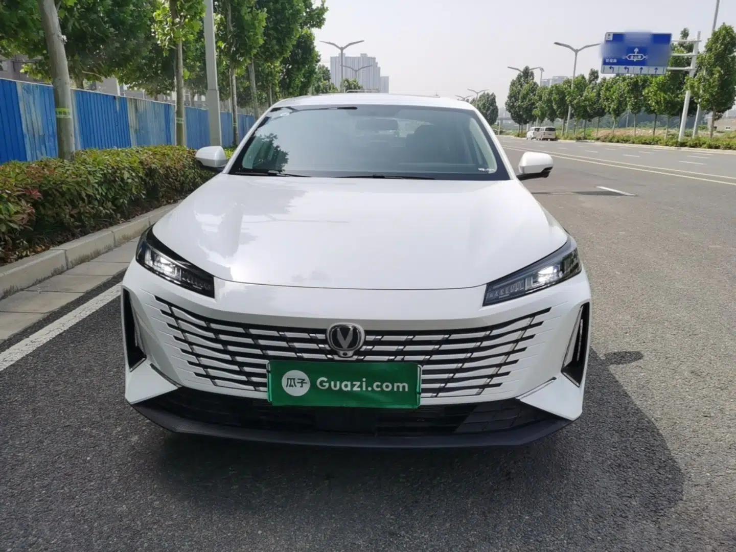 CHANGAN Eado PHEV 2025 Smart New Blue Whale 145KM Battleship Edition — миниатюра 2