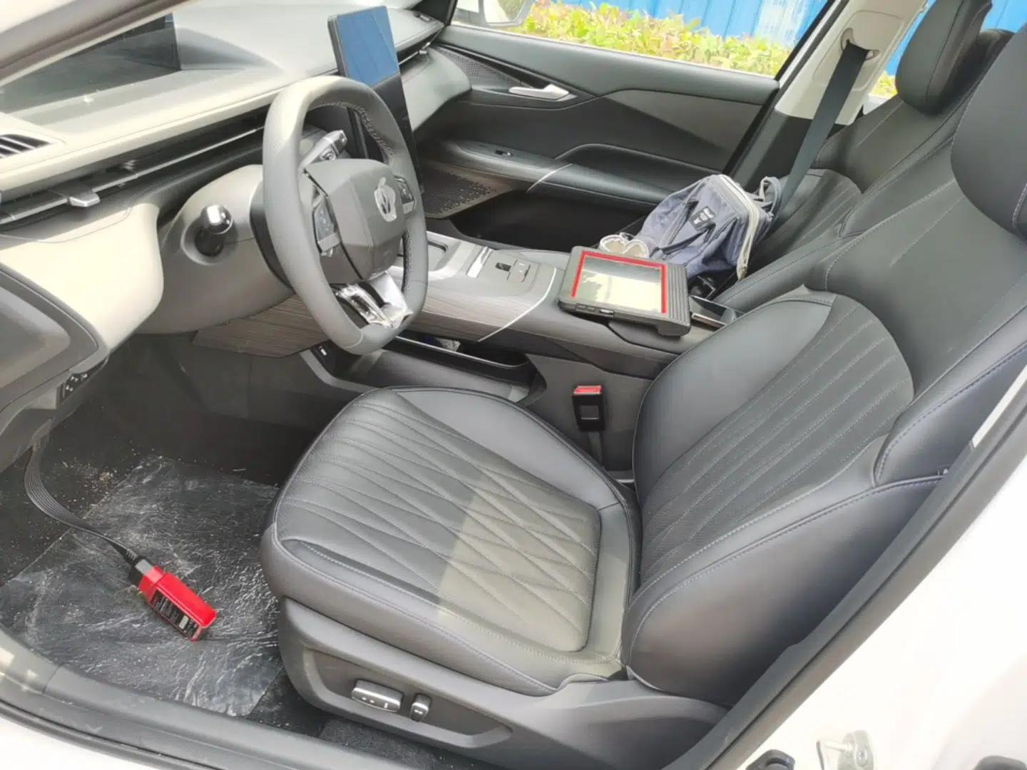 CHANGAN Eado PHEV 2025 Smart New Blue Whale 145KM Battleship Edition — миниатюра 18