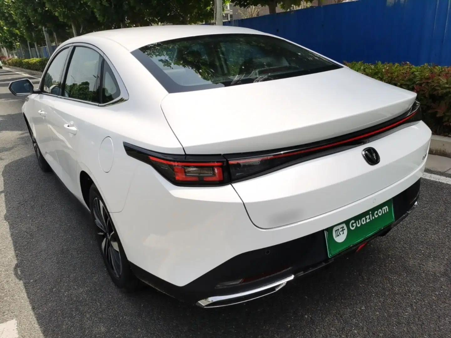 CHANGAN Eado PHEV 2025 Smart New Blue Whale 145KM Battleship Edition — миниатюра 4