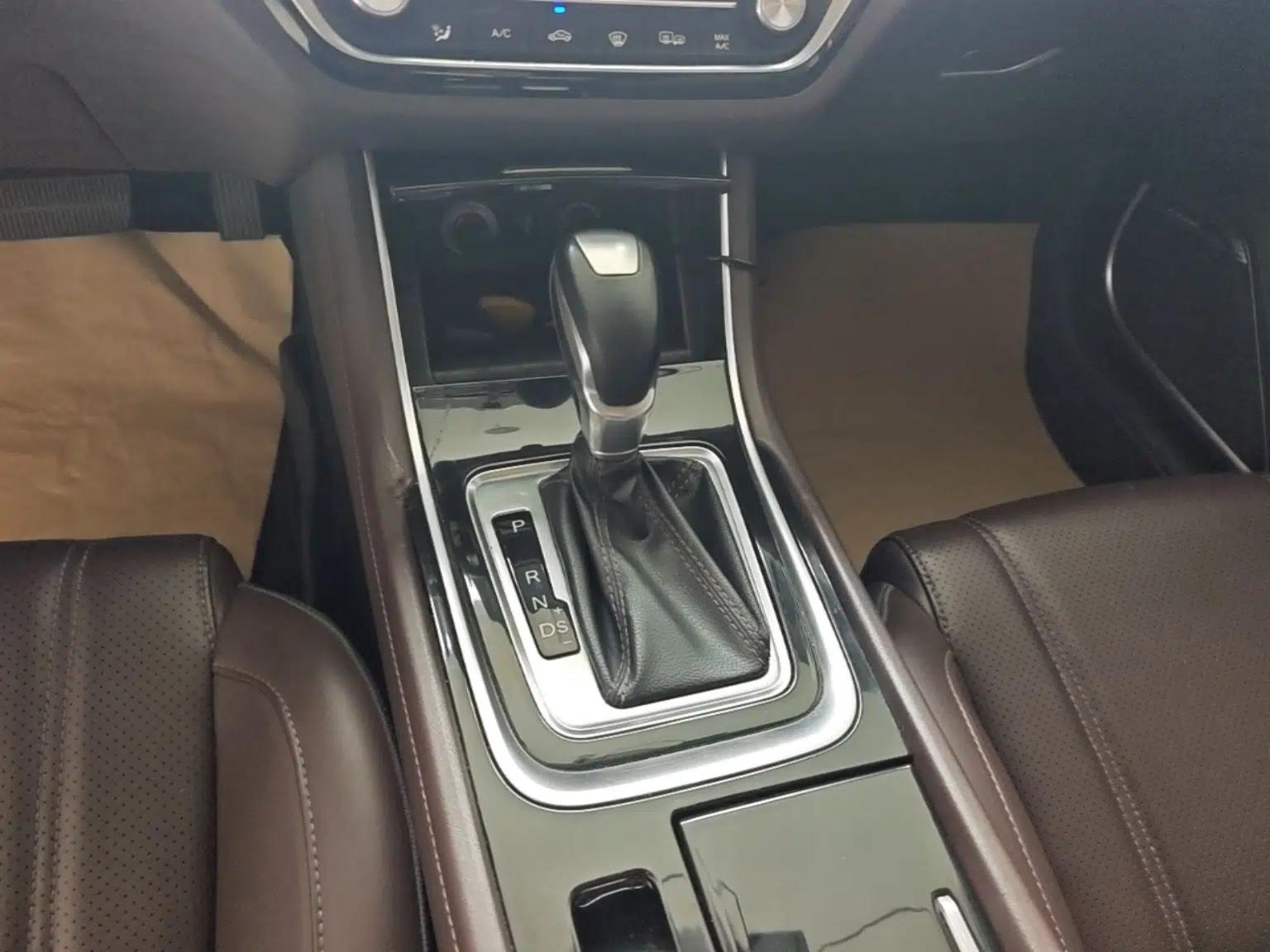 CHANGAN Raeton CC 2018 1.5T Automatic Elegant Starry Edition China V Standard — миниатюра 17