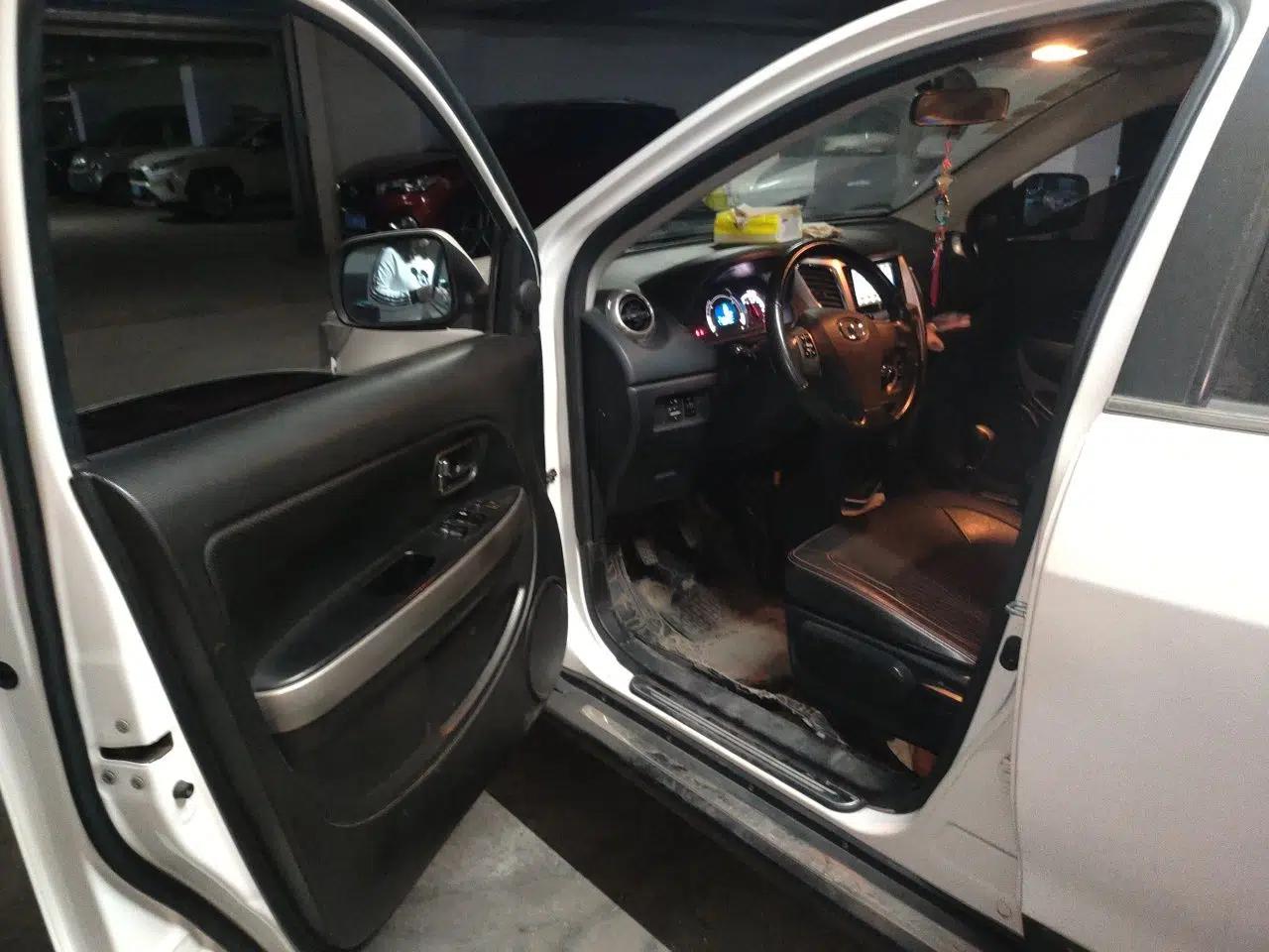 Great Wall M4 2012 1.5L Manual Luxury Version — миниатюра 17