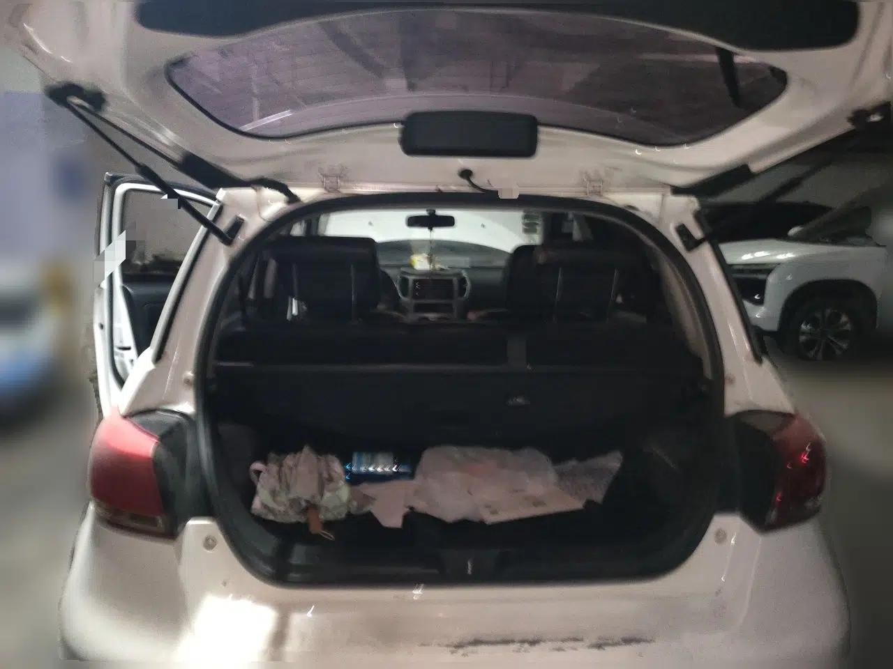 Great Wall M4 2012 1.5L Manual Luxury Version — миниатюра 20