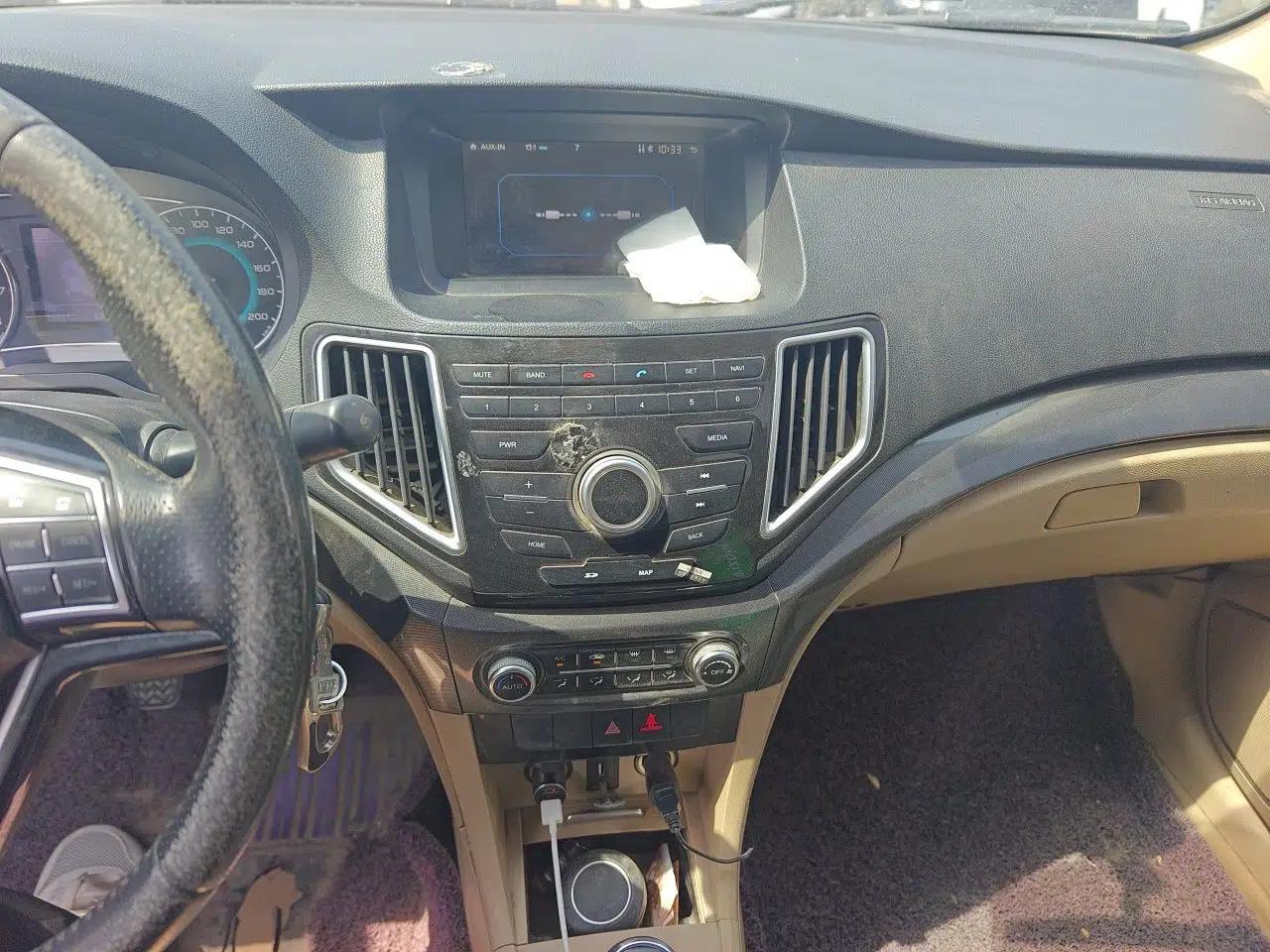 Great Wall C30 2015 1.5L Manual Luxury Model — миниатюра 14