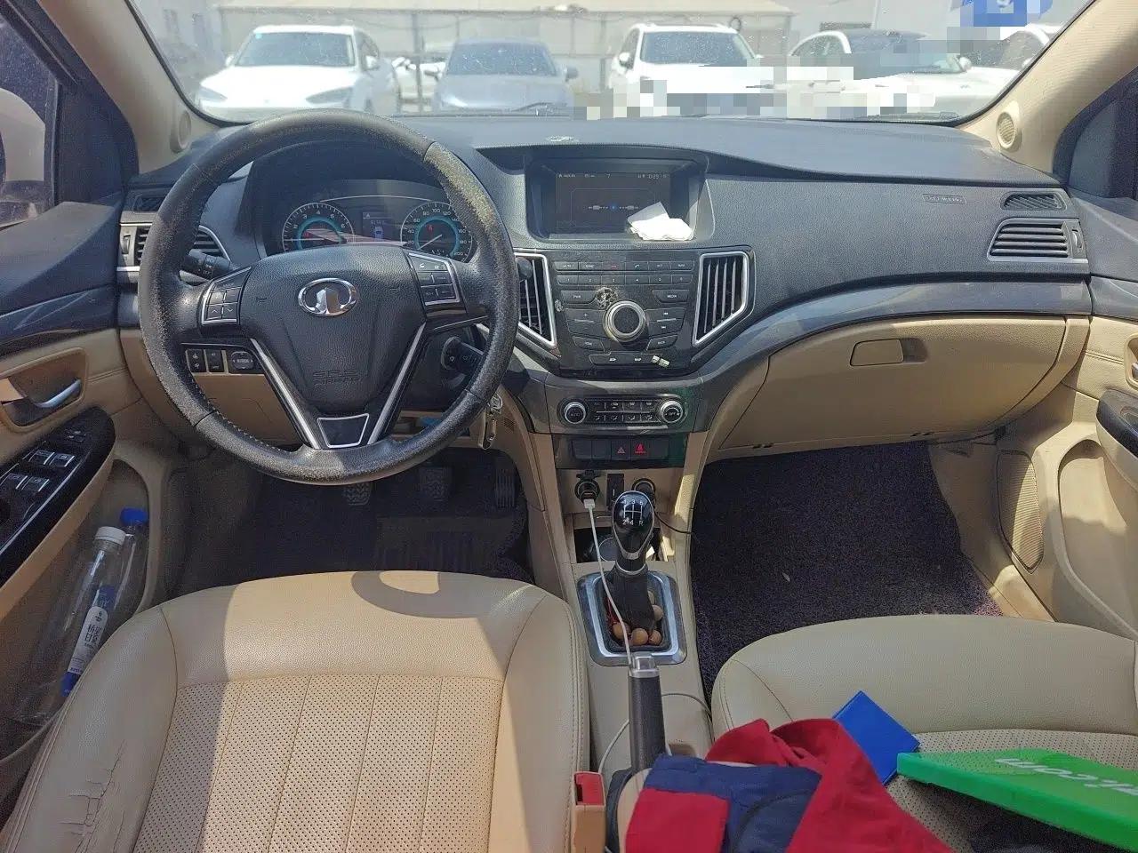 Great Wall C30 2015 1.5L Manual Luxury Model — миниатюра 10