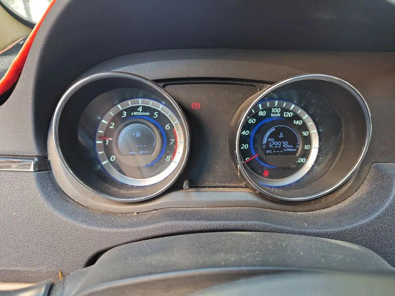 Great Wall C30 2013 1.5L Manual Luxury Model — миниатюра 12