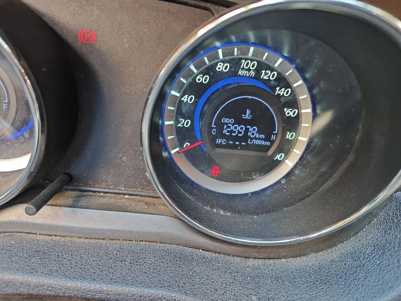 Great Wall C30 2013 1.5L Manual Luxury Model — миниатюра 13