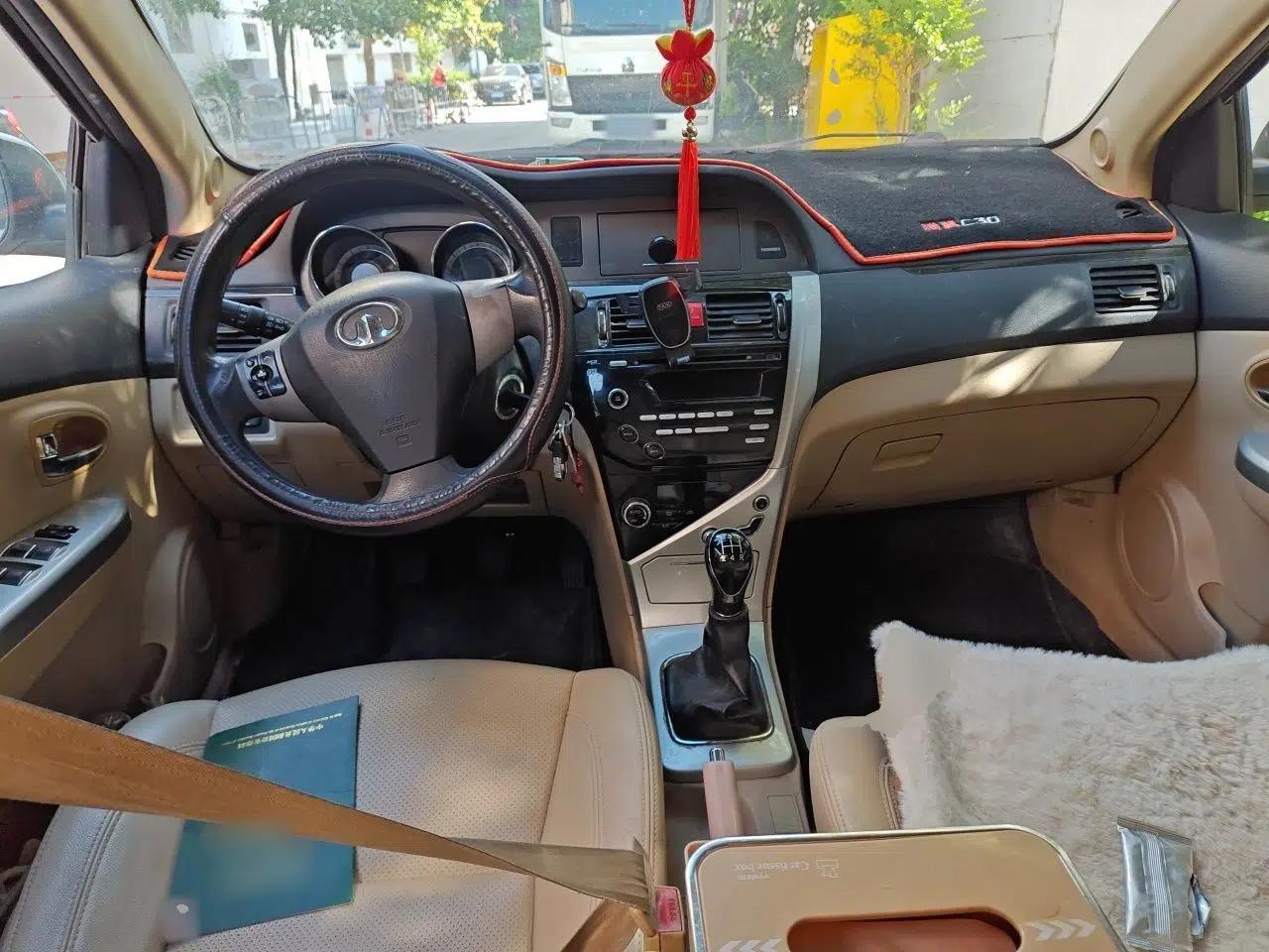 Great Wall C30 2013 1.5L Manual Luxury Model — миниатюра 10