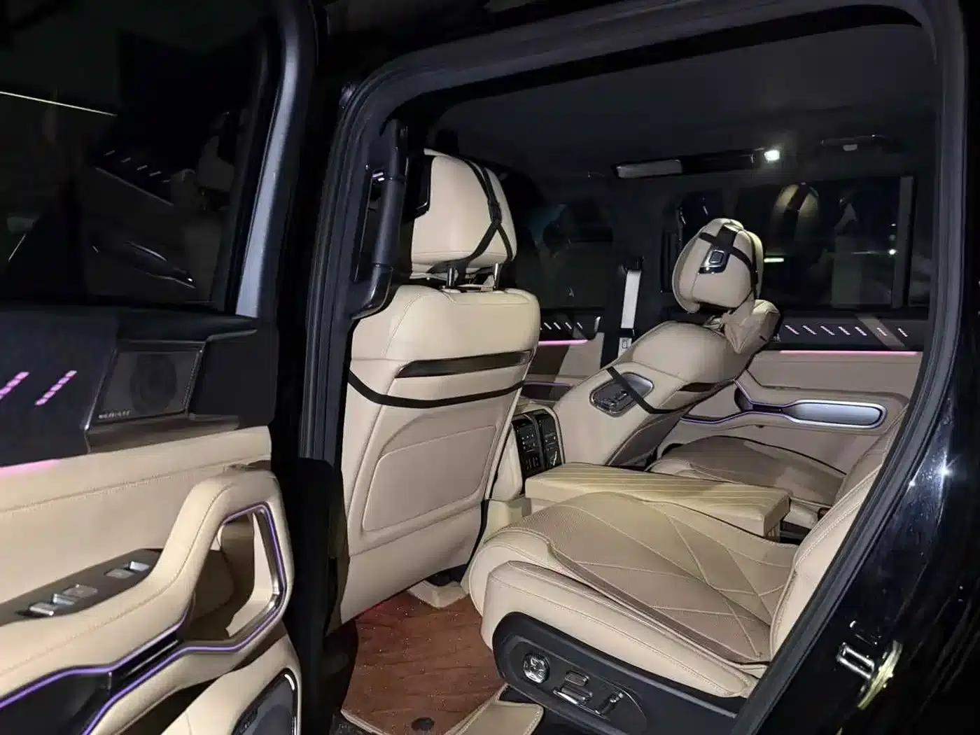 Leopard 8 2025 Smart & Brave Flagship Edition 6-seater — миниатюра 6