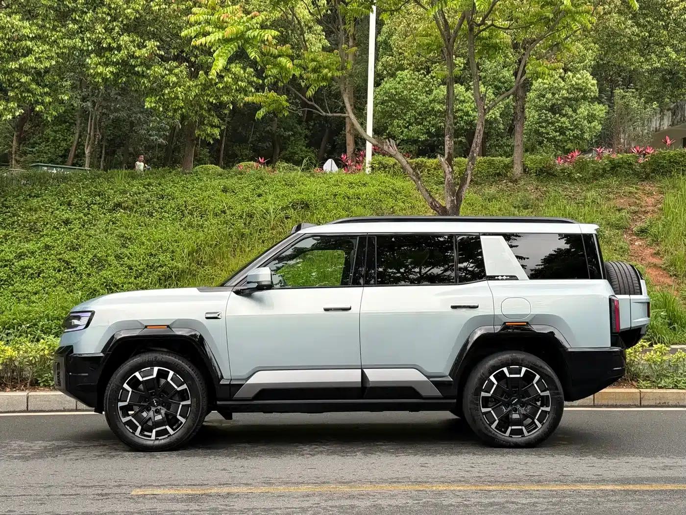 Leopard 8 2025 Smart & Brave Flagship Edition 7-Seater — миниатюра 15
