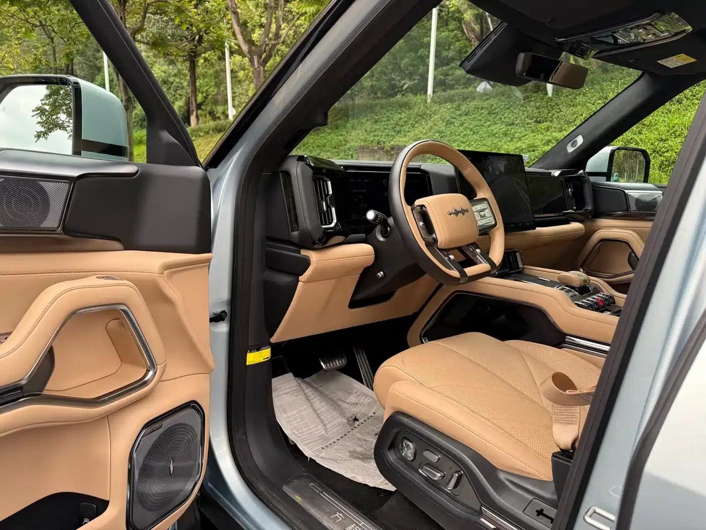 Leopard 8 2025 Smart & Brave Flagship Edition 7-Seater — миниатюра 20