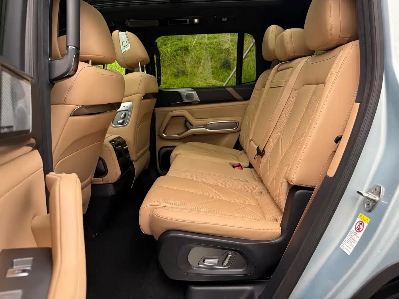Leopard 8 2025 Smart & Brave Flagship Edition 7-Seater — миниатюра 21
