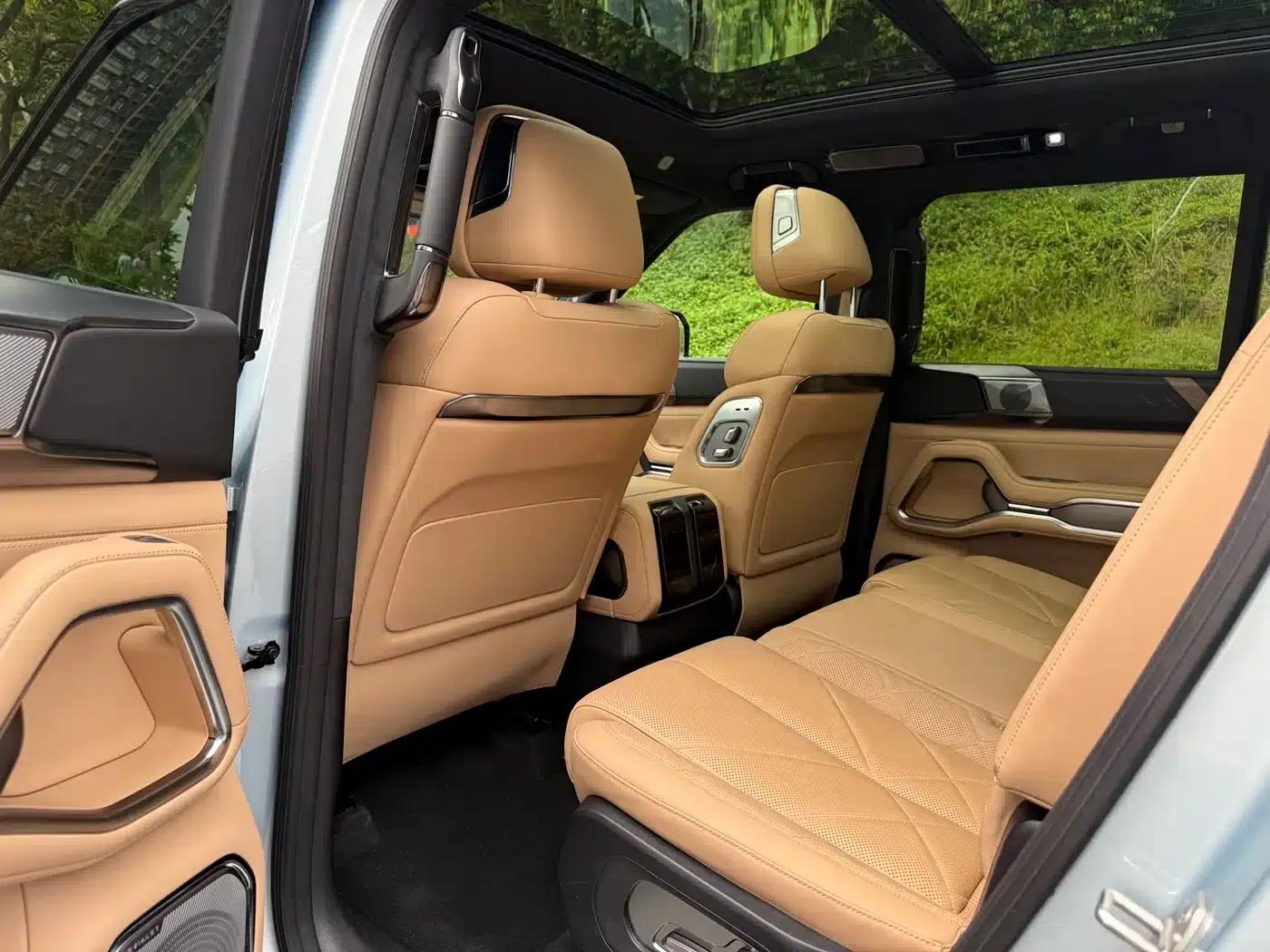 Leopard 8 2025 Smart & Brave Flagship Edition 7-Seater — миниатюра 22