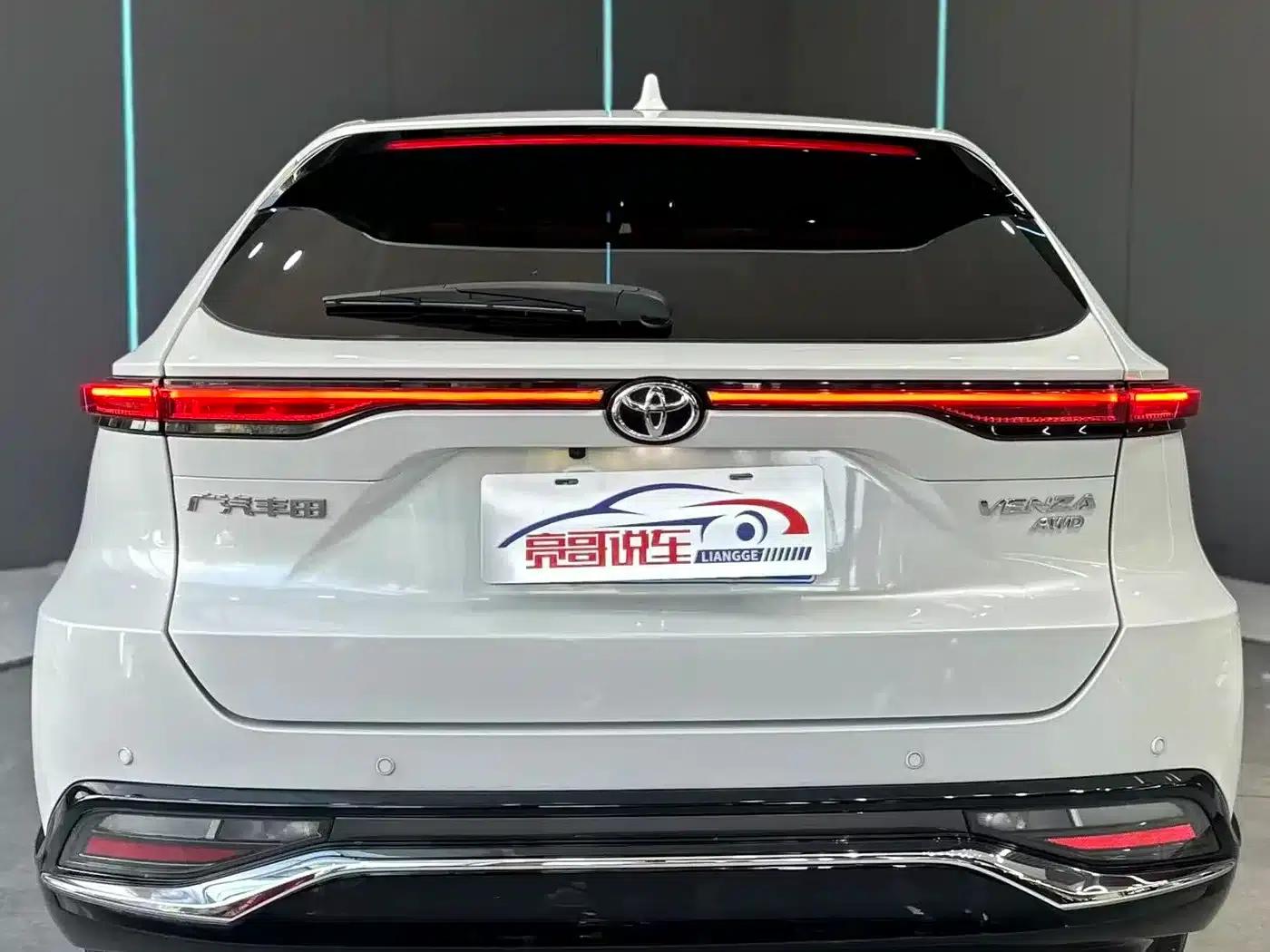 Venza 2022 2.0L CVT 4WD Supreme Edition — миниатюра 7