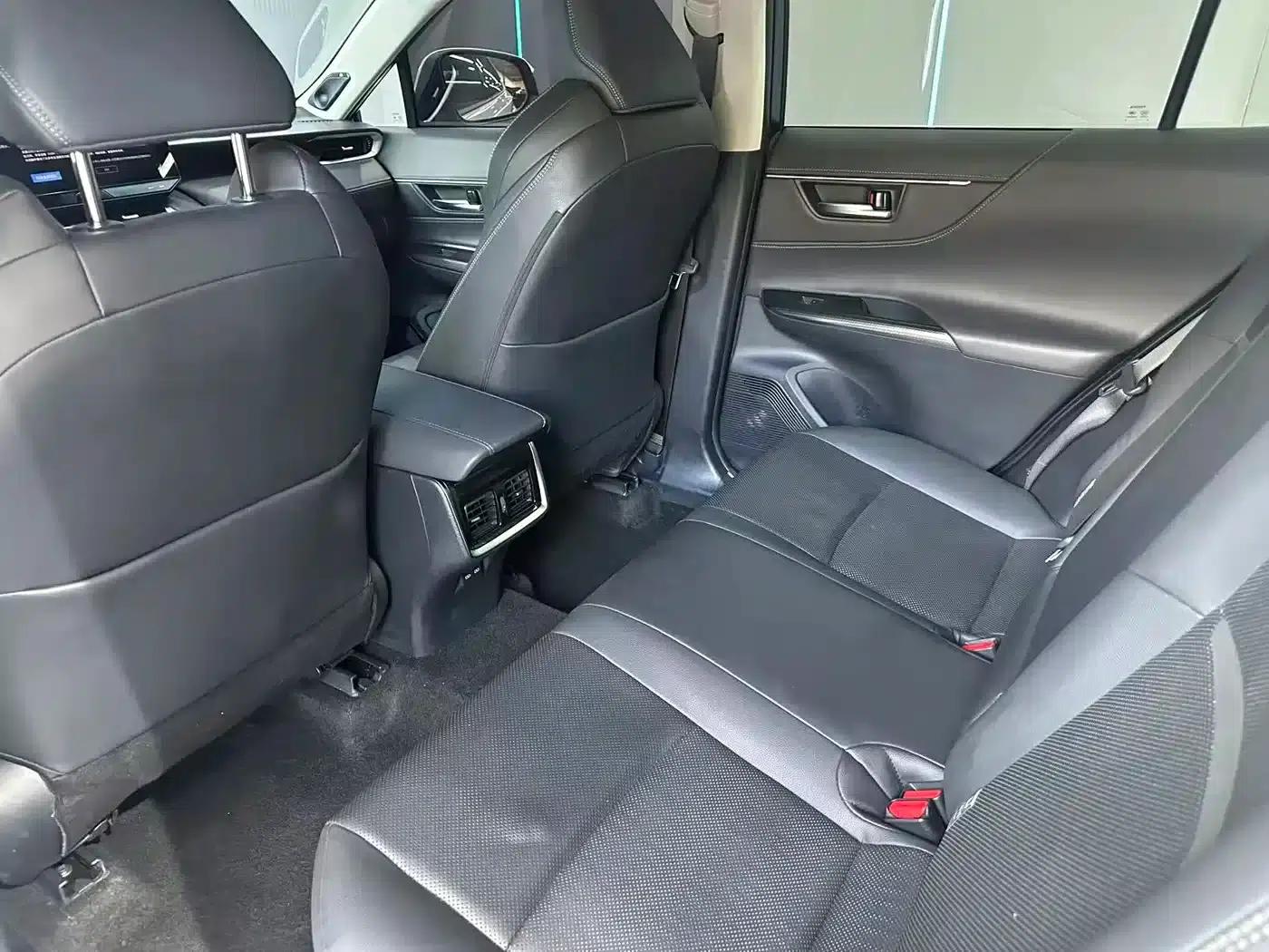 Venza 2022 2.0L CVT 4WD Supreme Edition — миниатюра 10