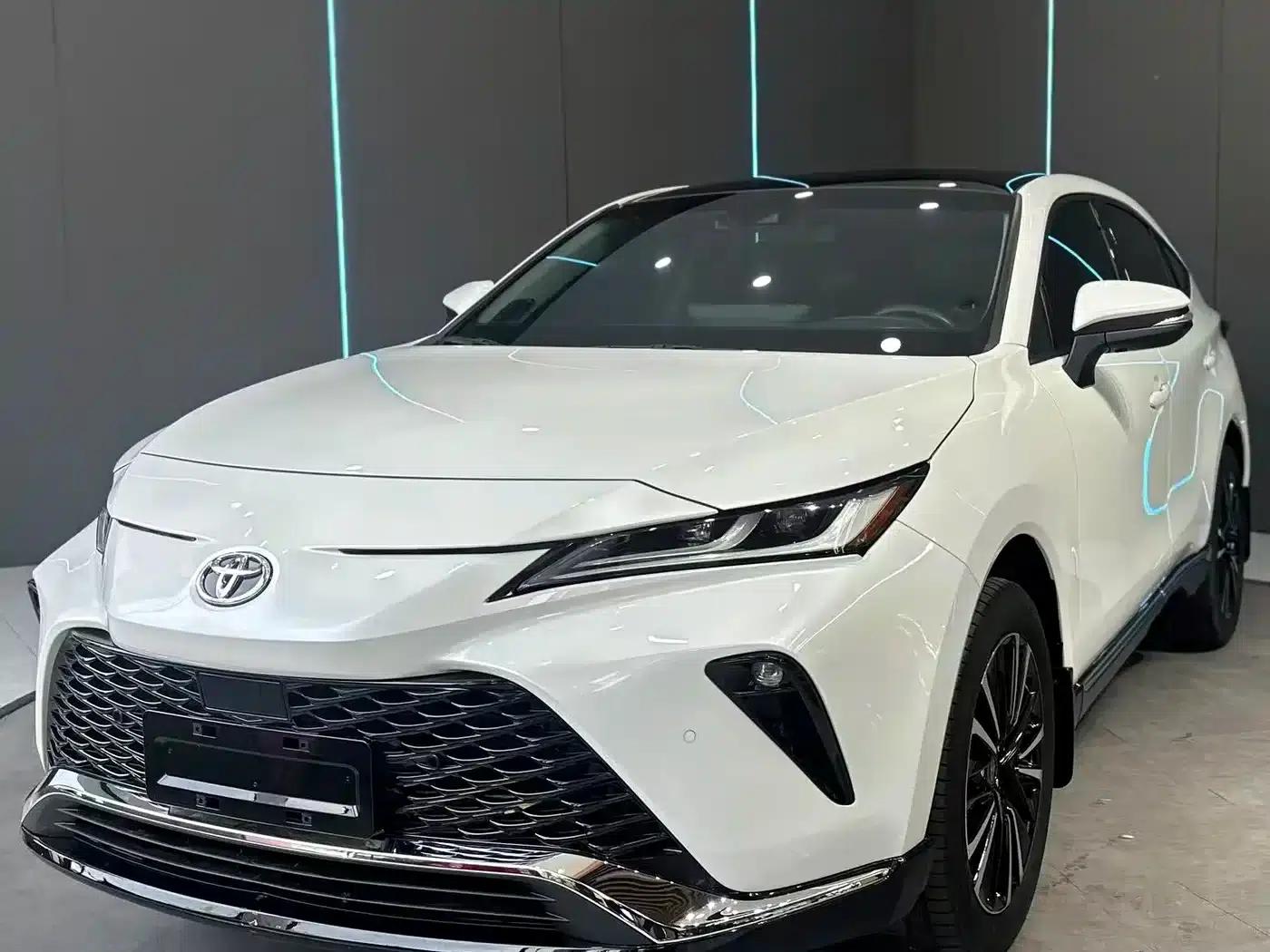 Venza 2023 2.0L CVT 2WD Premium Edition — миниатюра 1