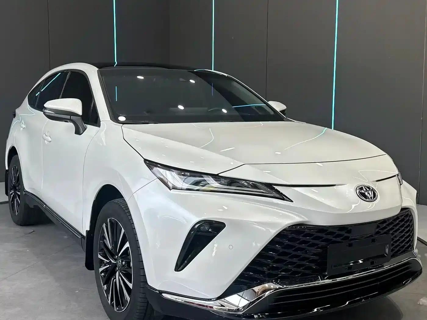 Venza 2023 2.0L CVT 2WD Premium Edition — миниатюра 3