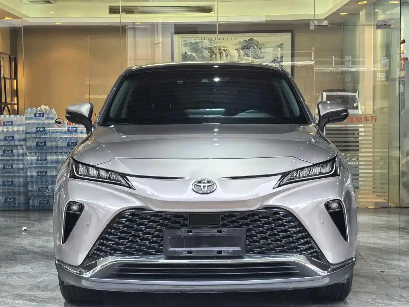 Venza 2022 2.0L CVT 2WD Luxury Edition — миниатюра 2
