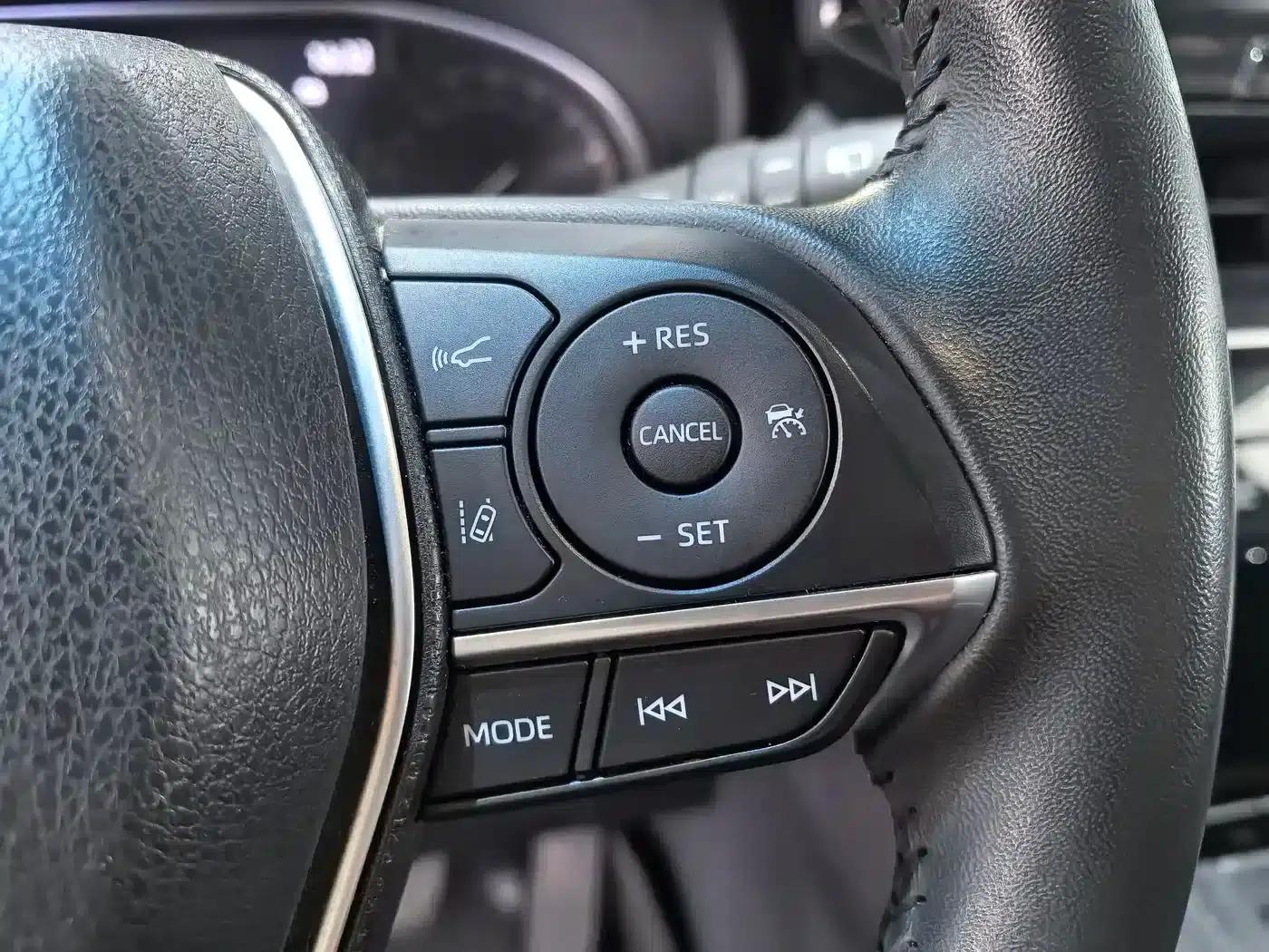 Venza 2022 2.0L CVT 2WD Luxury Edition — миниатюра 12