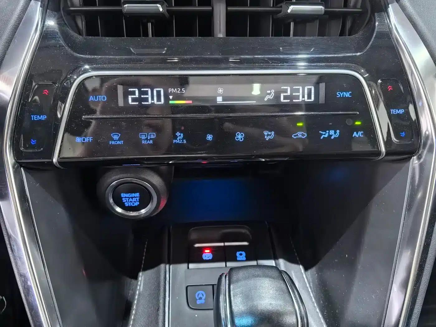Venza 2022 2.0L CVT 2WD Luxury Edition — миниатюра 14
