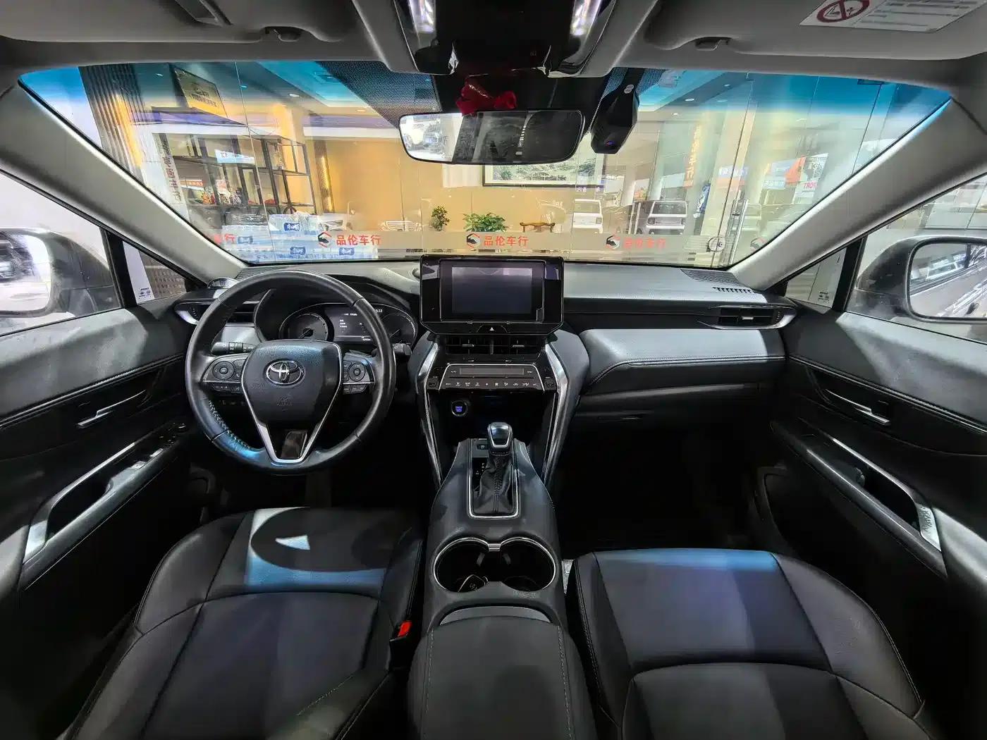 Venza 2022 2.0L CVT 2WD Luxury Edition — миниатюра 5