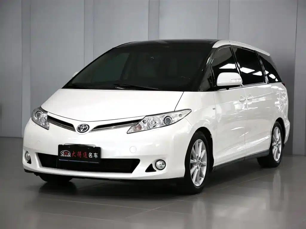 2017 Previa 2.4L Middle East Edition — миниатюра 1
