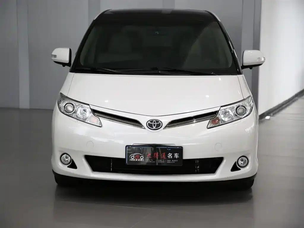 2017 Previa 2.4L Middle East Edition — миниатюра 2