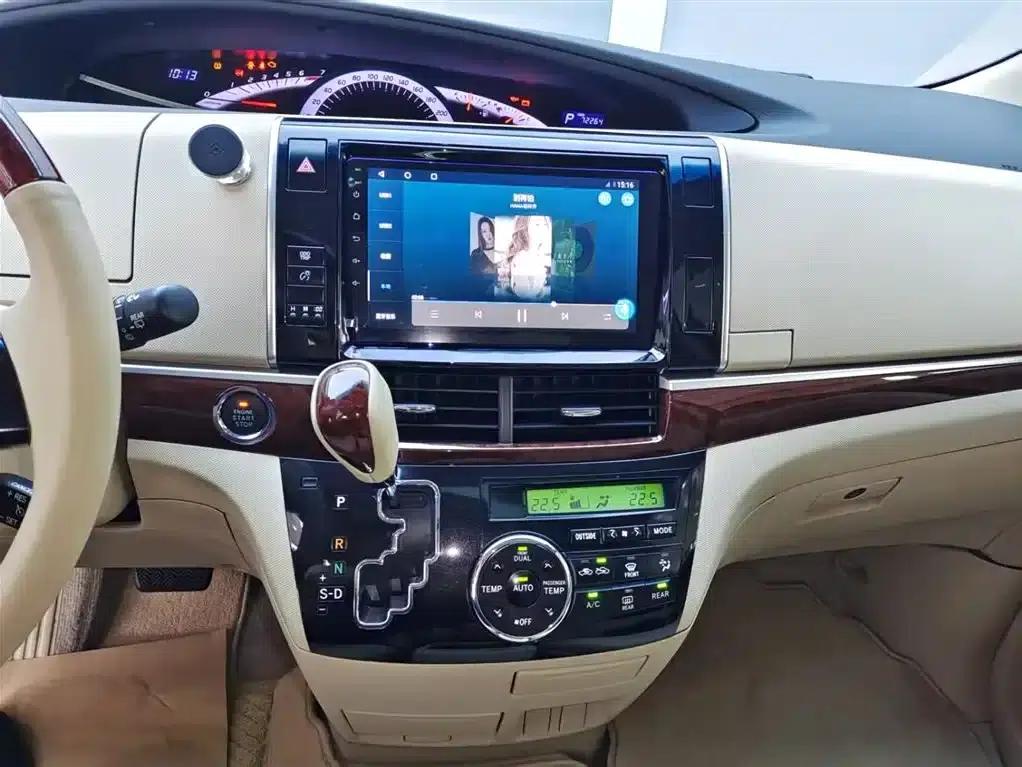 2017 Previa 2.4L Middle East Edition — миниатюра 16