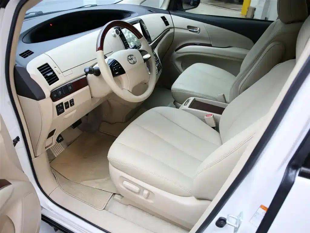2017 Previa 2.4L Middle East Edition — миниатюра 5