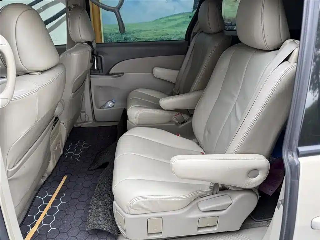 2006 Previa 2.4L 7-seater Luxury Edition — миниатюра 4