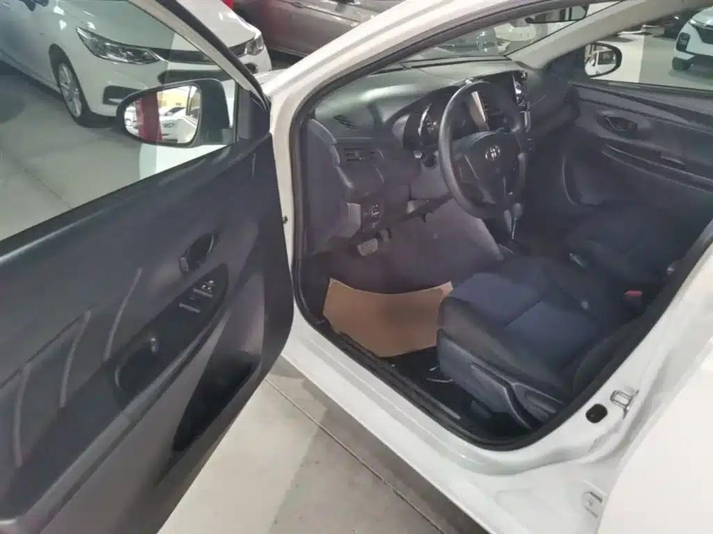 YARiS L 2017 1.5E CVT Dynamic Edition — миниатюра 16