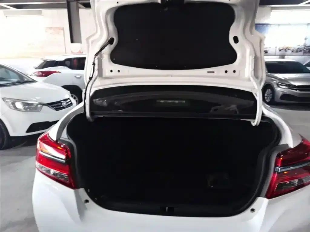 YARiS L 2017 1.5E CVT Dynamic Edition — миниатюра 19