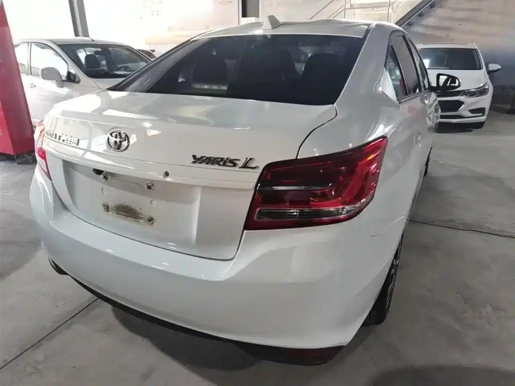YARiS L 2017 1.5E CVT Dynamic Edition — миниатюра 7