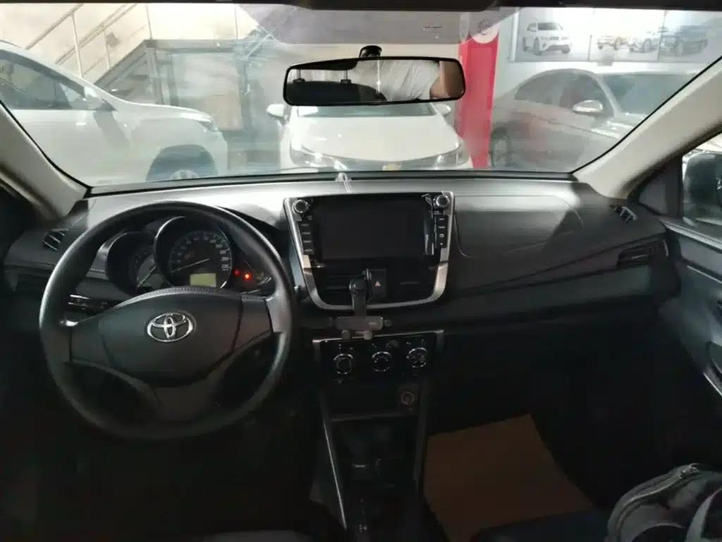 YARiS L 2017 1.5E CVT Dynamic Edition — миниатюра 10