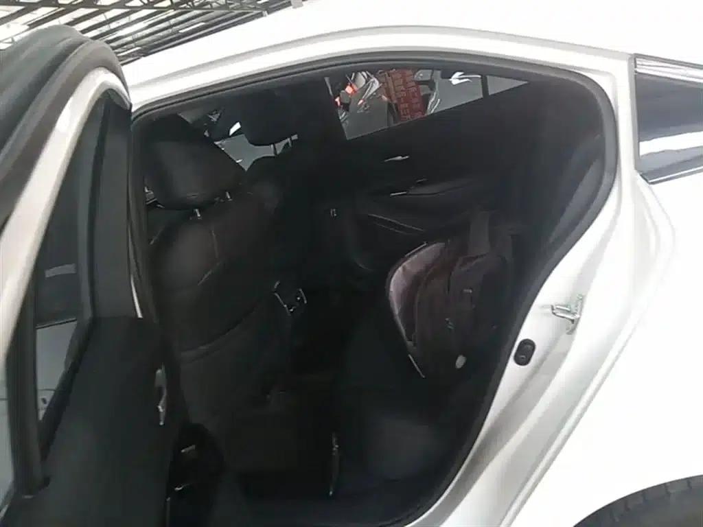 2021 Avalon 2.0L Luxury Edition — миниатюра 17