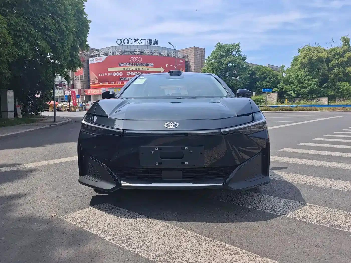 Toyota BZ3 2024 model, 616km long range Premium — миниатюра 2