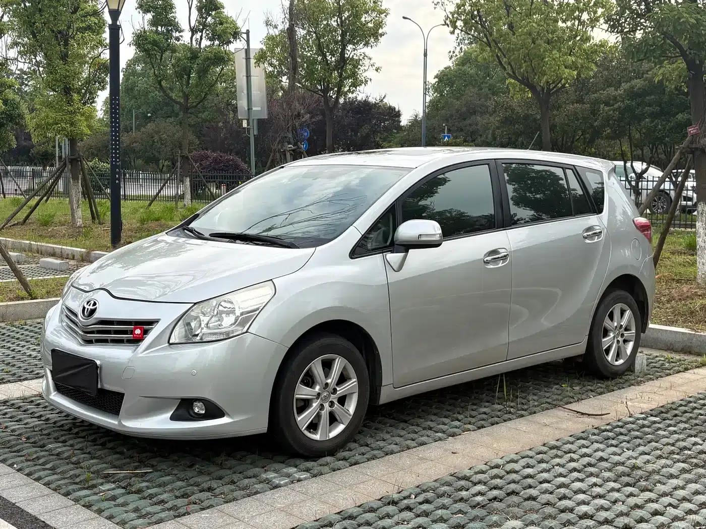 E'Z 2011 180E CVT Elite Edition — миниатюра 1