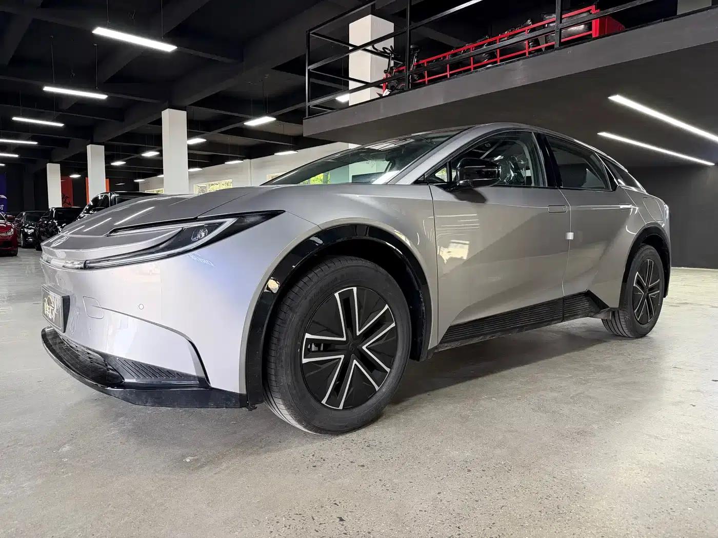 Toyota BZ5 2025 550 JOY — миниатюра 1