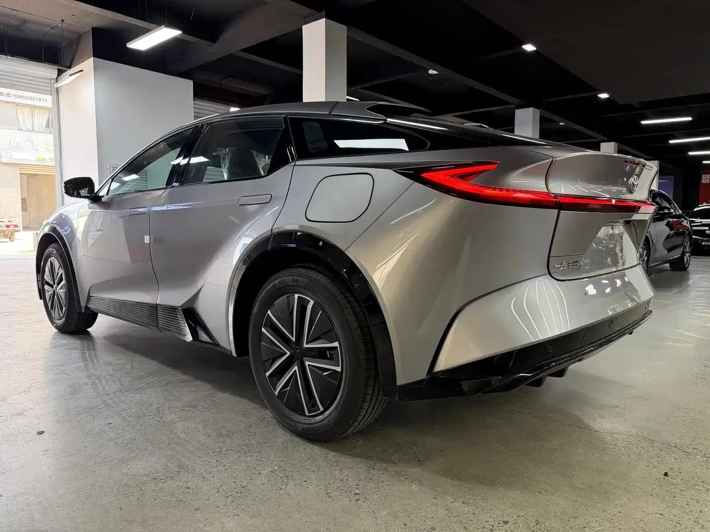 Toyota BZ5 2025 550 JOY — миниатюра 11