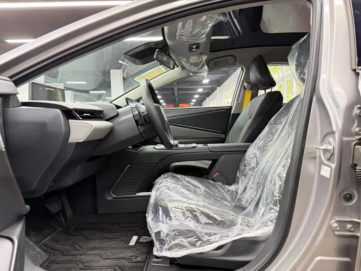 Toyota BZ5 2025 550 JOY — миниатюра 4