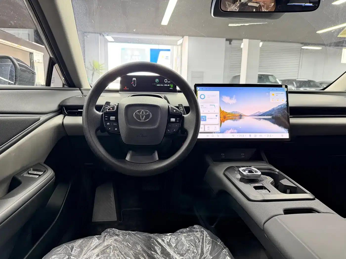 Toyota BZ5 2025 550 JOY — миниатюра 7