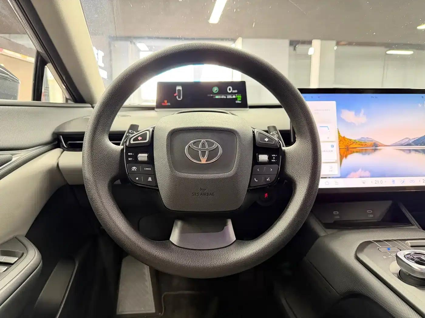 Toyota BZ5 2025 550 JOY — миниатюра 8