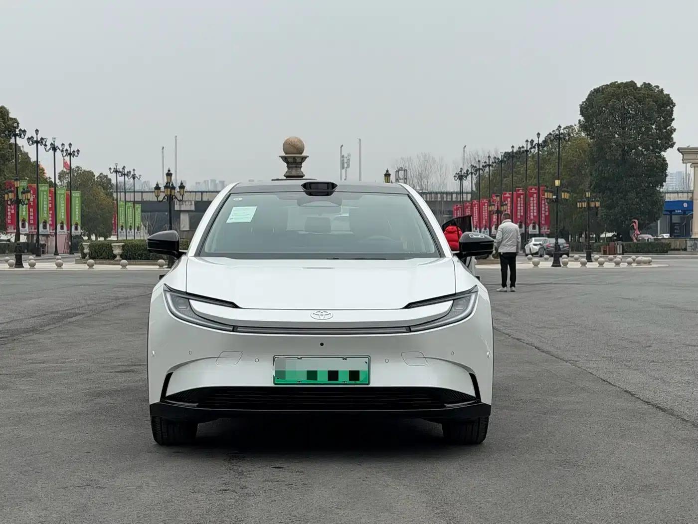 Toyota BZ5 2025 630 PRO Smart Edition — миниатюра 2