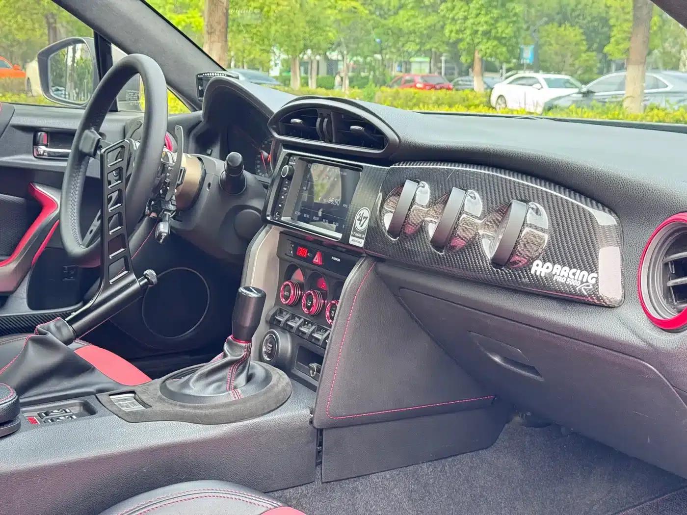 Toyota 86 2013 2.0L Automatic Luxury — миниатюра 16