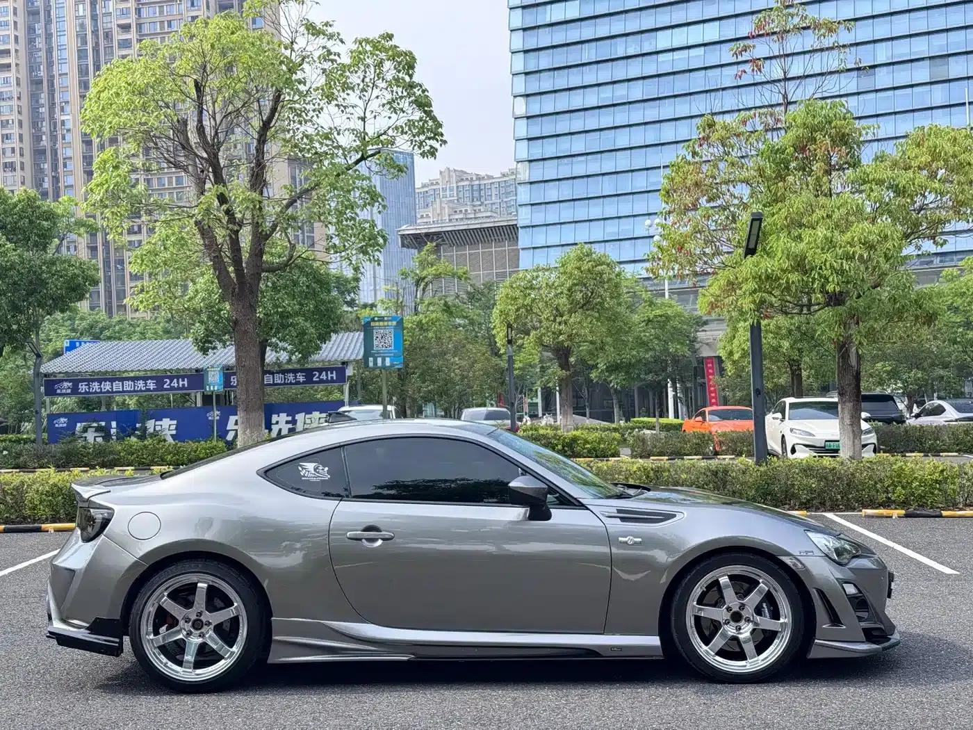 Toyota 86 2013 2.0L Automatic Luxury — миниатюра 10