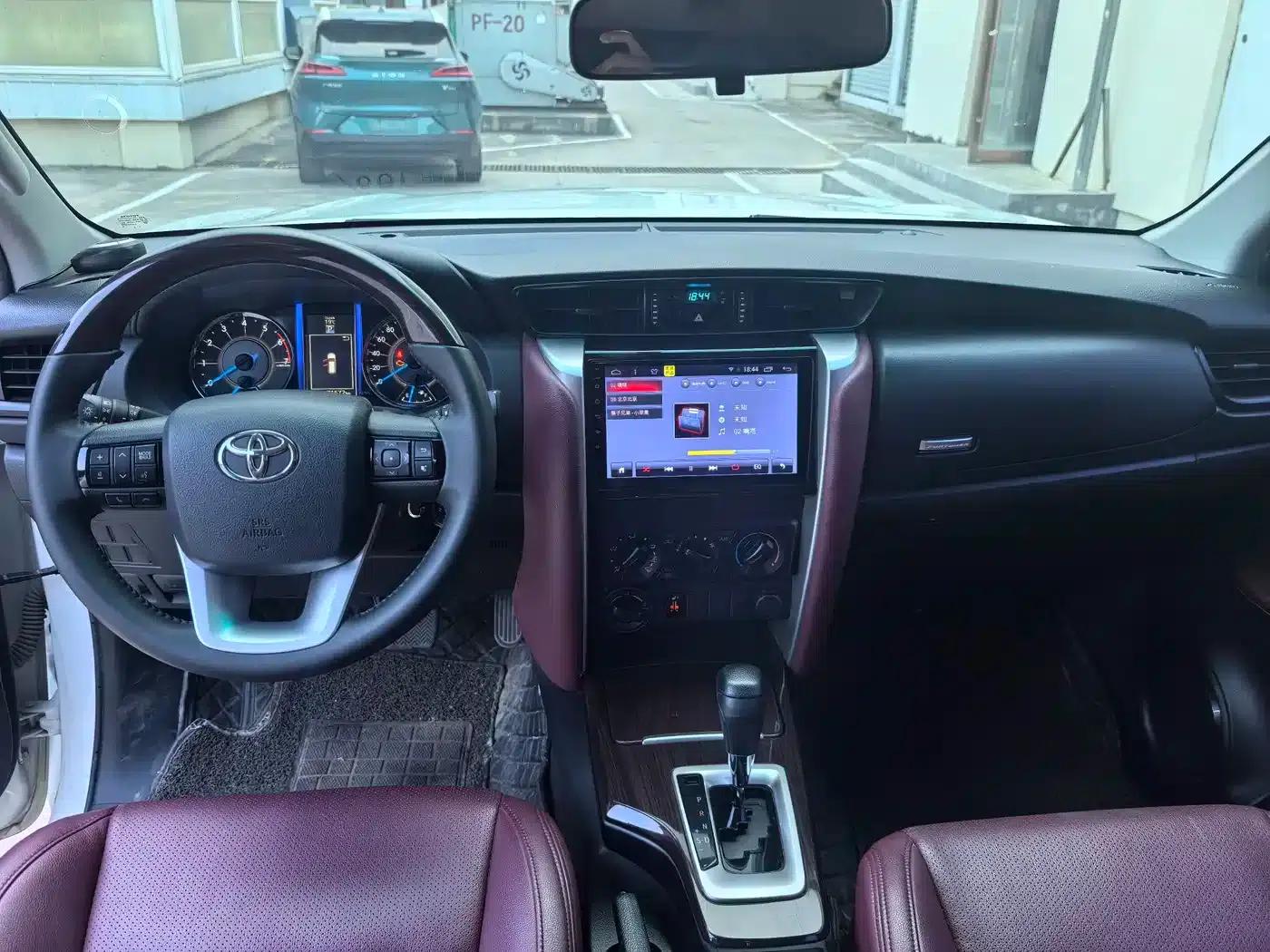Fortuner 2016 2.7L Middle East Edition — миниатюра 13