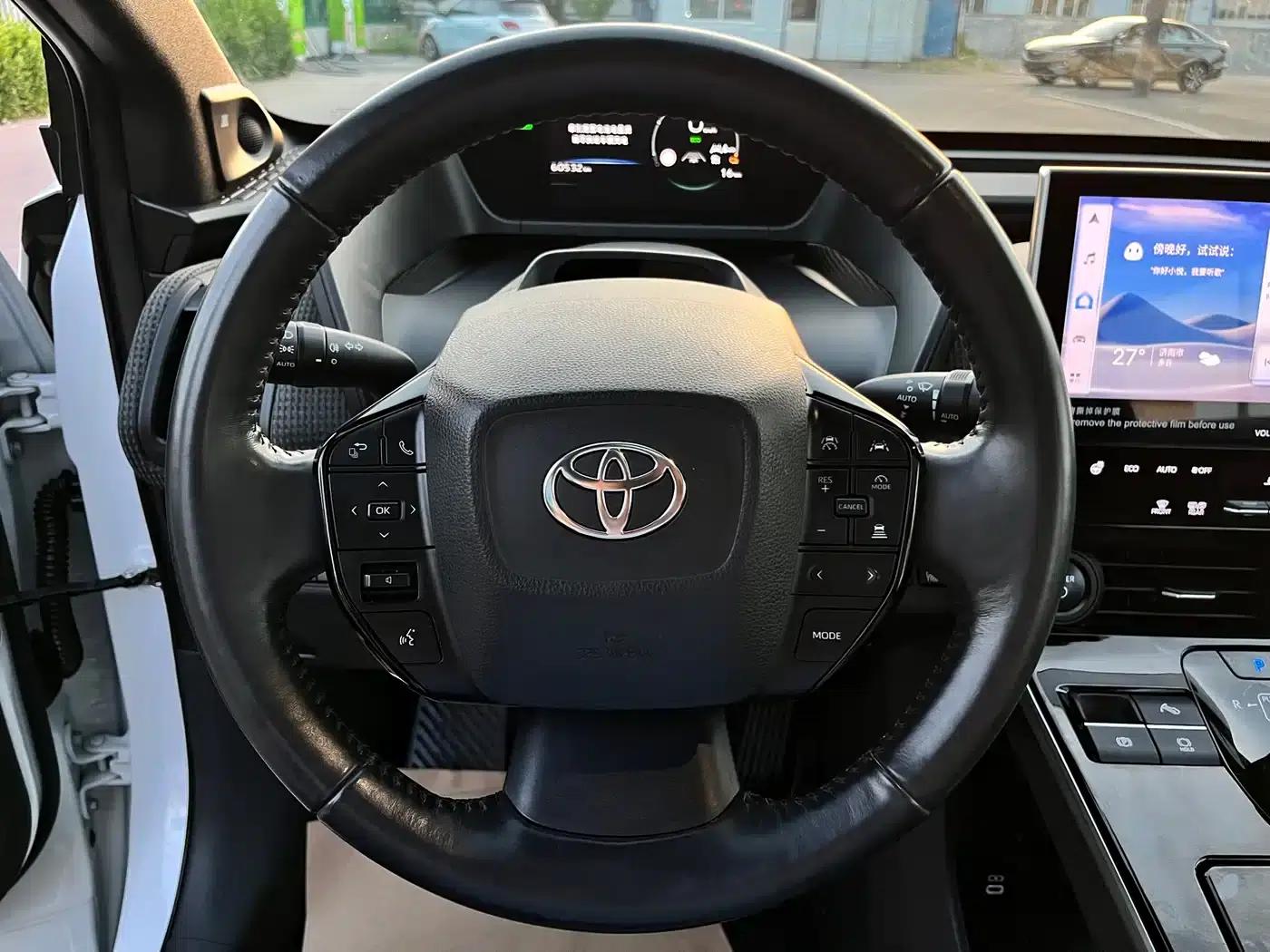 FAW Toyota bZ4X 2022 All-Wheel Drive High-Performance Premium Edition — миниатюра 21